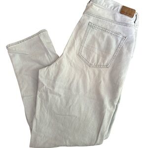 American Eagle women’s light wash Jeans